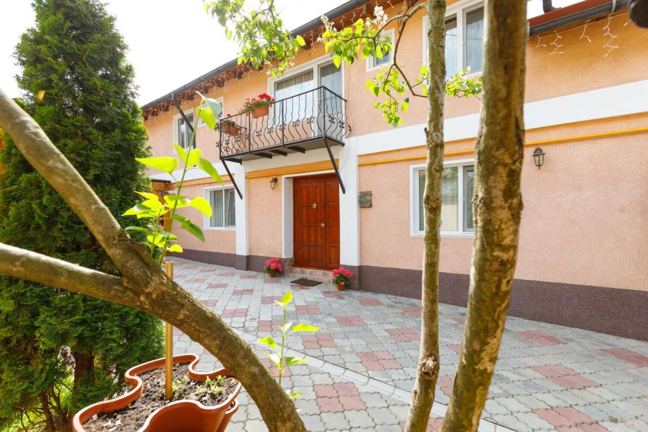 Casa Dacica Hotel Risnov Exterior photo